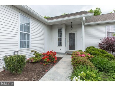 101 E Hunt Master Hollow unit 4, Glen Mills, PA 19342 - photo 2