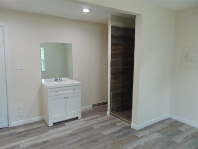 2839 E Overton Rd, Dallas, TX 75216 - photo 5