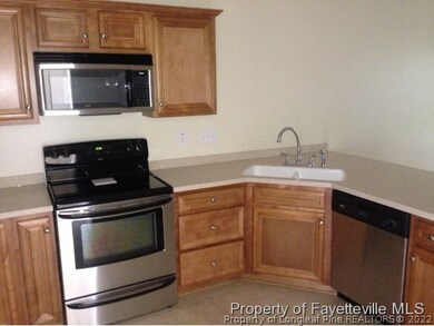 313 Willborough Ave, Fayetteville, NC 28303 - photo 4