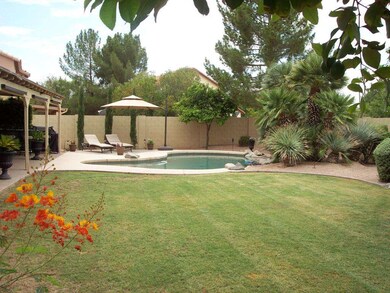 842 N Pineview Dr unit 1, Chandler, AZ 85226 - photo 4