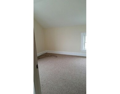 447 Warren St unit 3, Fall River, MA 02721 - photo 4