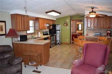 424 Northcutt Dr, Alamo, TX 78516 - photo 5