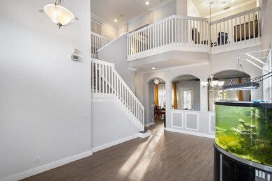 1053 Grove Park Cir-large-007-4-Staircas