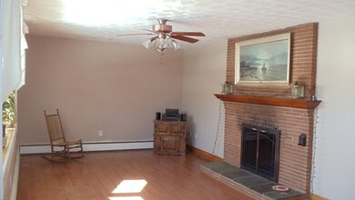106 Pitman St, Methuen, MA 01844 - photo 4