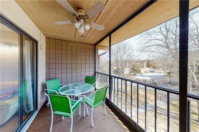 650 E Greenwich Ave unit 3-401, West Warwick, RI 02893 - photo 5