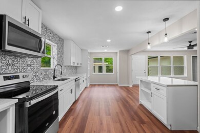 7308 Vinson St, Houston, TX 77088 - photo 2