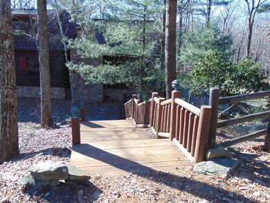 137 Gunstock Ln, Tafton, PA 18464 - photo 4