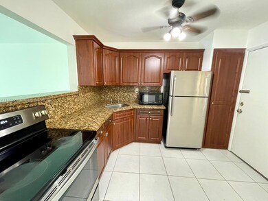 1540 NE 191st St unit 102, Miami, FL 33179 - photo 2