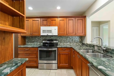 4443 Robin Hood Trail W, Sarasota, FL 34232 - photo 7