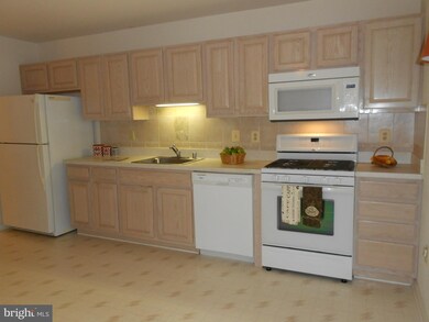 31 Lambourne Rd unit 202, Towson, MD 21204 - photo 7