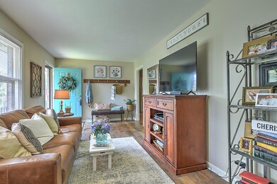 4010 W Englewood-20
