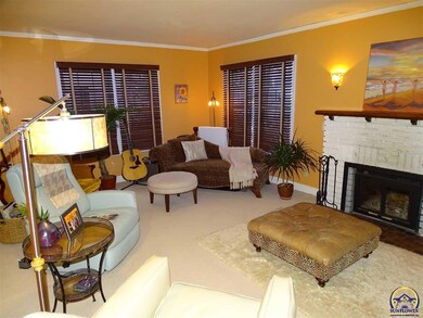 1830 SW Pembroke Ln, Topeka, KS 66604 - photo 5