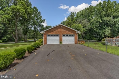 14804 Willoughby Rd, Upper Marlboro, MD 20772 - photo 3