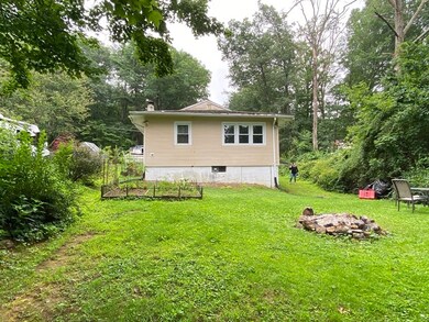 9 Crestwood Rd, Brimfield, MA 01010 - photo 4