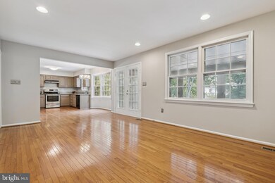 5304 Nightshade Ct, Columbia, MD 21045 - photo 7