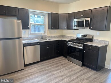 213 5th Ave SW, Glen Burnie, MD 21061 - photo 2