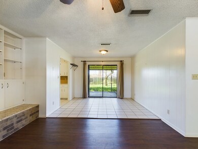 706 Kristofer St, Fredericksburg, TX 78624 - photo 4