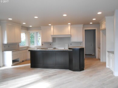 4250 Upper Dr, Lake Oswego, OR 97035 - photo 3