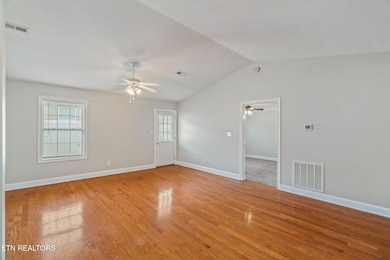 724 Graham Way unit 121, Knoxville, TN 37912 - photo 6