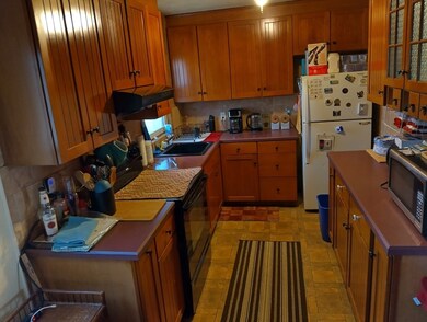 149 Precinct St, East Taunton, MA 02718 - photo 2