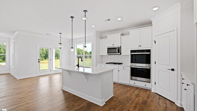 5664 Wellsley Dr, Boiling Springs, SC 29316 - photo 4