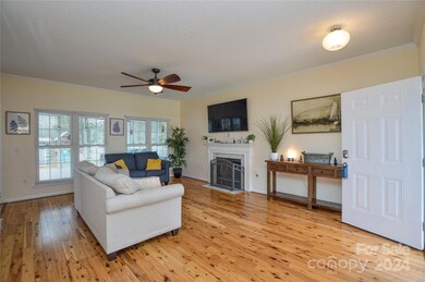 9006 Twin Trail Dr, Huntersville, NC 28078 - photo 4