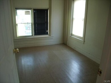 915 W Allen St unit 1, Allentown, PA 18102 - photo 3