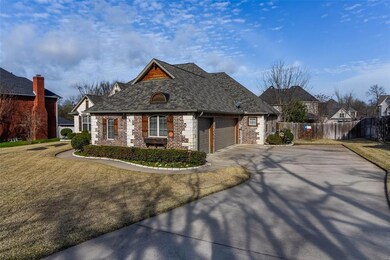 2221 W Crawford St, Denison, TX 75020 - photo 2