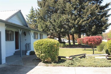 1470 Ben Aire Cir, Grants Pass, OR 97527 - photo 4