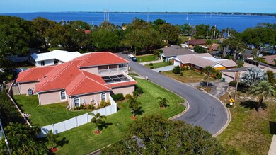 Upscale home close to river