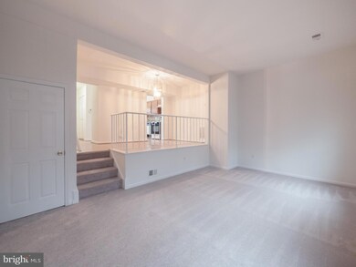 1992 Mayflower Dr, Woodbridge, VA 22192 - photo 4