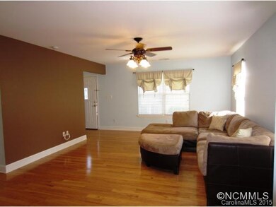 Great wall for TV or bookcase!
