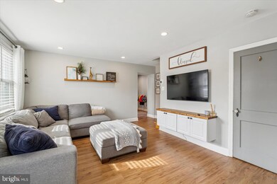 25 Edgewood Rd, Broomall, PA 19008 - photo 5