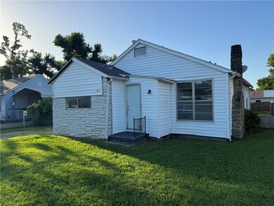 411 W Persimmon St, Rogers, AR 72756 - photo 2