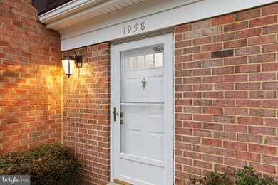 1958 Mariner Ln, Woodbridge, VA 22192 - photo 2