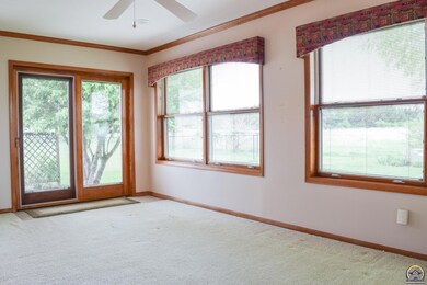 4435 SW Colly Creek Dr, Topeka, KS 66610 - photo 6