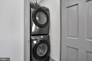 553 Wunder St, Reading, PA 19602 - photo 7