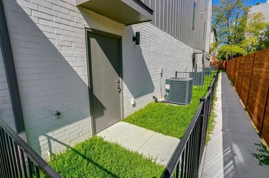 5515 Bryan Pkwy unit 105, Dallas, TX 75206 - photo 7