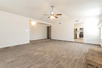 2718 Holy Cross Ln, Garland, TX 75044 - photo 4