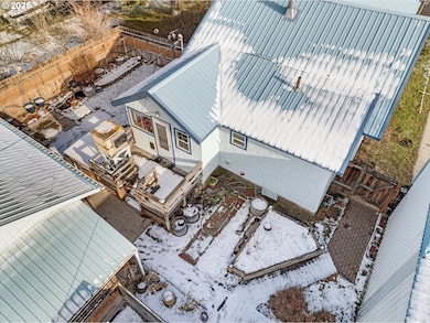 1029 Walnut St, Baker City, OR 97814 - photo 7