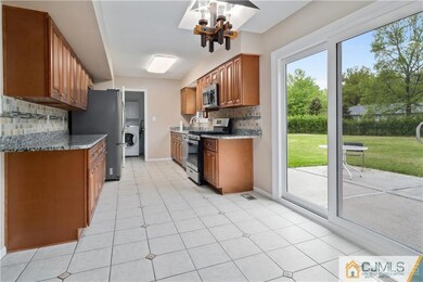 672 Village Rd W, Princeton Junction, NJ 08550 - photo 4