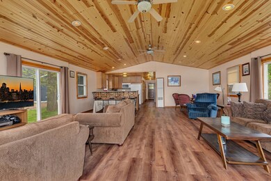 Vaulted pine ceilings!