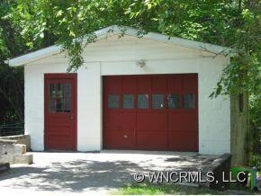 1-Car Garage w/ Added Storage
