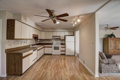 1 Hampton on Auburn, Rolling Meadows, IL 60008 - photo 7