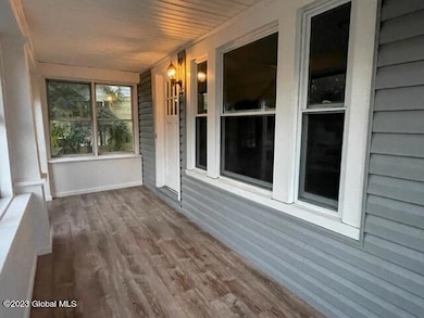 27 Cleveland St, Albany, NY 12206 - photo 2