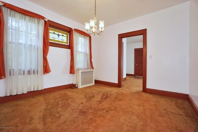 (7) DINING ROOM