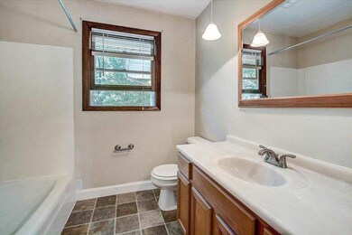 2335 S Seminole Hwy, Fitchburg, WI 53711 - photo 2