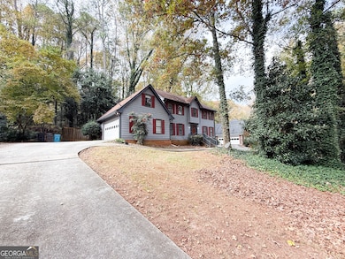 1337 Arlene Ct SW, Lilburn, GA 30047 - photo 3