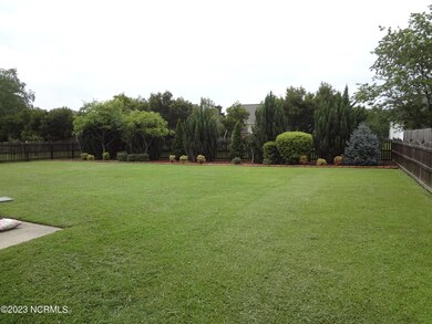 245 Crimson Dr, Winterville, NC 28590 - photo 5