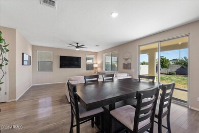 05-Dining and Family Room